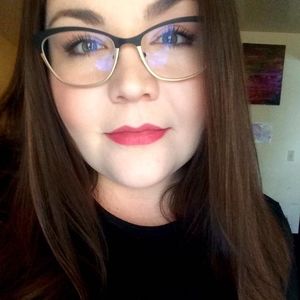 Meet your Posher, Alexis